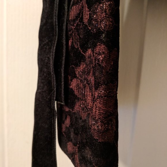 Gothic Lolita Japanese Brand Velvet Brocade Jacket - Perfect for Fall/Winter '22 - Picture 15 of 16